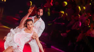 Nach fast drei wochen außer haus, bin ich jetzt endlich in meiner lieblingsstadt zurück 🤗… Let S Dance 2020 Finalisten Tanze Punkte Lili Paul Roncalli Gewinnt Sudwest Presse Online