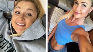 Paid per click host sites that are linked to in /r/girlsinyogapants will be deleted. Vip News Im Video Sophia Thiel Spricht Offen Uber Ihre Essstorung Stern De