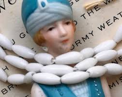 50 Vintage Cherry Brand, Miriam Haskell Glass Beads 3x10mm, Japan Rice,  Shabby chic beads, Milk glass beads, vintagerosefindings