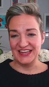 Lindsey Laughlin's Instagram, Twitter & Facebook