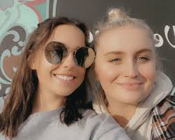 Stacey Reichardt and Hannah Burrows's Wedding Website