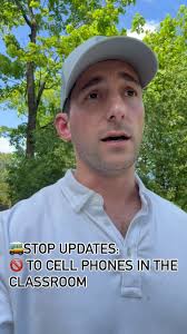 Another masked #ICE raid in Acton, this time at Sorrento's Pizza. Explain  to me how the lead FBI agents have for decades in major terrorism,  corruption, and gang cases walked out the