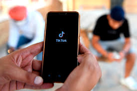 Tiktok Owner Reportedly Agrees To Sell Us Stake To Avoid Ban Updated Engadget