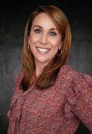 Kelly Hixon's Instagram, Twitter & Facebook