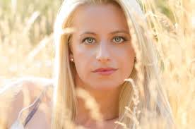 Hello! re Diastasis Recti A student who has some performances coming up  needs some advice and it's not something I've had personally