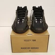 Adidas Yeezy 700 V3 Clay Brown GY0189 Size 9 Brand New! Deadstock 100%  Authentic