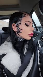 Can you erase my blonde hairline pls