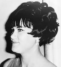 Sandra Beeson's Instagram, Twitter & Facebook