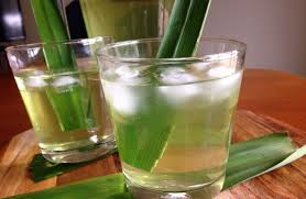 Daun beraroma wangi ini sangat cocok untuk masakan asia, seperti masakan thailand, indonesia, kamboja, dan laos. Belum Banyak Orang Tahu Air Rebusan Daun Pandan Punya 5 Khasiat Ini Buat Kesehatan Semua Halaman Cewekbanget