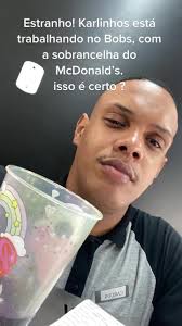 Sobrancelha do @McDonald’s Brasil e ele trabalha no @bobs_brasil isso não é  certo