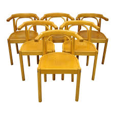 Are you looking for the perfect dining chair for a farmhouse, country, or coastal style home? 6 Vintage Bentwood Thonet Style Parlor Dining Cafe Bistro Chairs For Sale At 1stdibs
