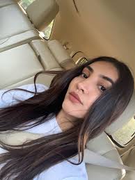 What are some recommendations for a mariachi band, Mexican folklorico  dancers, and day of coordinator for a wedding