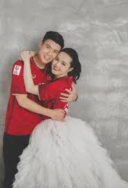 Trương quỳnh anh (sinh ngày 12 tháng 1 năm 1989) là một nữ ca sĩ, diễn viên việt nam. He Lá»™ Ä'iá»u Ä'áº·c Biá»‡t Trong Sieu Ä'am CÆ°á»›i Cá»§a Duy Máº¡nh Va Quá»³nh Anh Baogiaothong Vn