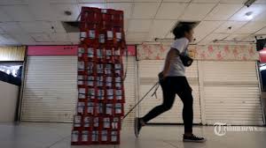 Gaji porter maskapai lion air masih di bawah standar upah mininum provinsi jakarta. Https M Tribunnews Com Bisnis 2021 05 16 Tersangkut Kasus Antigen Bekas Kf Diagnostika Janji Berbenah Diri Terkait Layanan Https Cdn 2 Tstatic Net Tribunnews Foto Bank Images Lowongan Kerja Kimia Farma Jpg Ilustrasi Ilustrasi Https M Tribunnews Com