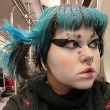 Casey Gough (@bulld0zerbeauty) • Instagram-foto's en -video's