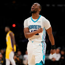 Kemba walker signed a 4 year / $140,790,600 contract with the charlotte hornets, including to see the rest of the kemba walker's contract breakdowns, & gain access to all of spotrac's premium tools. Nba Trade Rumor Could The Utah Jazz Land Charlotte Hornets Kemba Walker Slc Dunk