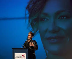 Janet Arnott's Instagram, Twitter & Facebook