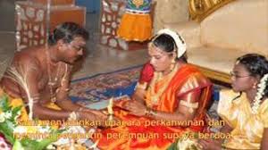 Ianya mencerminkan budaya dan adat resam yang terdapat beberapa adat yang dijalankan oleh masyarakat india selepas berlangsungnya sesuatu perkahwinan. Adat Istiadat Adat Istiadat Perkahwinan Kaum India