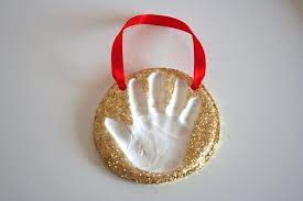 A lo mejor ya tengas el regalo perfecto, pero nada le emocionará más que un regalo hecho a mano algunas ideas sencillas como éstas le alegrarán el día. Regalos Caseros Para El Dia Del Padre Faciles Y Originales Pequeocio Arcilla De Bicarbonato De Sodio Artesanias De Recuerdo Dia Del Padre