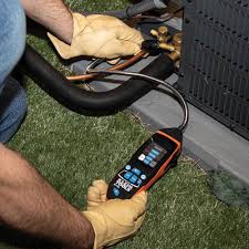 This et120 gas leak detector from klein tools provides visible and audible warnings and alarms when in the presence of methane, propane and other combustible gases. Refrigerant Gas Leak Detector Et160 Klein Tools Europe