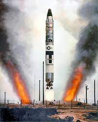 A rakétahajtóműveket is gyakran rakétaként emlegetjük. Ballisztikus Raketa Wikipedia
