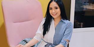 See more ideas about model, popular magazine, asian girl. Baju Renang Artis Indonesia Ini Siapa Yang Paling Seksi Merdeka Com