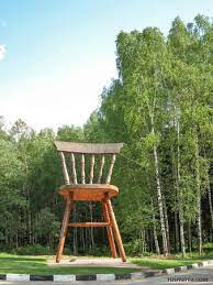 The trouble is that i prefer building things to documenting them. Giant Wooden Chair Rusmania