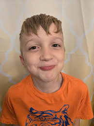 Hiya we are in England Dorset 🏴󠁧󠁢󠁥󠁮󠁧󠁿 and wondered while we are all  isolated across the world would anyone like a family penpal? We could send  emails facetime? We have 4 boys