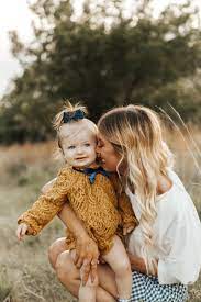 Mother's day is a day to celebrate the special mom in your life. Kaitlyn Everlei Mother S Day Photoshoot Family Portrait Poses Mommy Daughter Photography Birthday Photoshoot