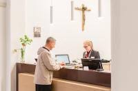 Bestellen sie ab dem 12.01.2021 und genießen sie ab dem 15.01.2021 unser neues kulinarisches angebot zur abholung oder zur lieferung zu ihnen nach hause. Kardinal Schulte Haus Bergisch Gladbach Aktualisierte Preise Fur 2021