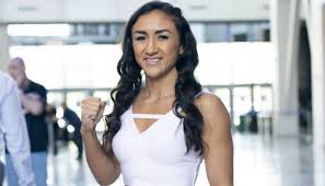 She seeks takedowns and looks to hold top position. Carla Esparza Wants Rematch With Rose Namajunas With Win Over Yan Xiaonan At Ufc Vegas 27 Bjpenn Com
