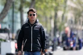 Hij werd in 2019, na vele jaren in verschillende opstapklassen te hebben gereden, de derde kampioen in de formule 2. Nyck De Vries Split With Mclaren Confirmed Formula Scout
