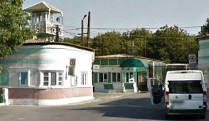 Check spelling or type a new query. TentativÄƒ De Evadare La Poarta AlbÄƒ Doi Tineri S Au Ascuns De Gardieni