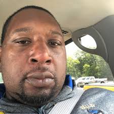 Rufus Sanders's Instagram, Twitter & Facebook