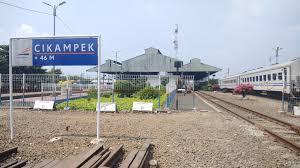 Siam maspion terminal (smt) is a joint venture company between pt. Stasiun Cikampek Wikipedia Bahasa Indonesia Ensiklopedia Bebas