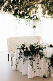 Elegant Bride Groom Love Sofa Make This Unique And Stunning Sweetheart Table So Opulent Design Sweetheart Table Wedding Bride Groom Table Sweetheart Table