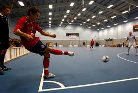 Terdapat salah satu peraturan penting yang juga akan mempengaruhi metode penjaga gawang dalam futsal. Tendangan Sudut Ke Dalam Futsal Dan Pembersihan Gawang Kabar Sport