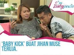 Nasib kau la jihan dapat mak mertua yang macam ni, tapi kelakar juga kan kalau dapat mak mertua macam ni baru terhibur. Jihan Dan Bell Bagi Anak Makan Pisang Jer Youtube