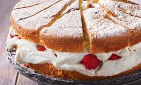 Torten Blitzschnell Fertig In Max 30 Minuten Chefkoch De Kuchen Ohne Backen Erdbeerkuchen Rezept Kuchen Und Torten