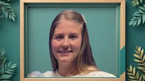 Selena Frank's Instagram, Twitter & Facebook