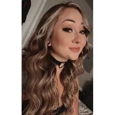 ♡︎ コートニー ♡︎ (@asdfjkcourtney)