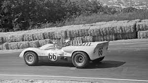 From May Of 1965 When This Chaparral Raced At Laguna Seca In The Usrrc To September The Car Evolved Quickly This Car Did Not Hav Chaparral Racing Race Cars