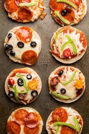 Birthday Dinner Ideas At Home Diy Mini Pizzas For Kids Birthday Dinner Recipes Kids Meals Kids Pizza