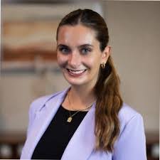 Candy Mort's Instagram, Twitter & Facebook