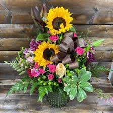 This is a list of smaller local towns that surround lincoln, ca. Cool Florist And Gifts Local Flower Delivery Cool Ca 95614
