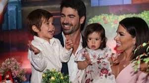 Eles se conheceram no bbb (relembre notícia com rodrigão e adriana no bbb 11). Adriana Sant Anna Faz Festa De 1 Ano De Cair O Queixo Pra Filha Veja