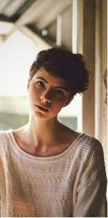 Pin By Helena Hernandez On Hairstyles Cute Hairstyles For Short Hair Short Hair Styles Celebrity Short Hair