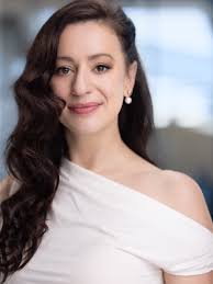 Saying that I did Alison's last headshots in 2019 doesn't seem like that  long ago and yet with Covid, it also feels like a lifetime. She heads off  to her final year