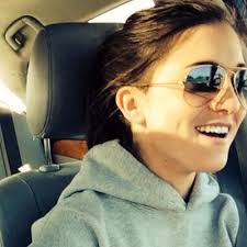 Nikki Kerrigan (@niknakk13)