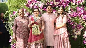 The bachchans, aamir khan and priyanka chopra are among the many bollywood. Akash Ambani And Shloka Mehta S Wedding All The Celebrity Guests Vogue India Vogue India